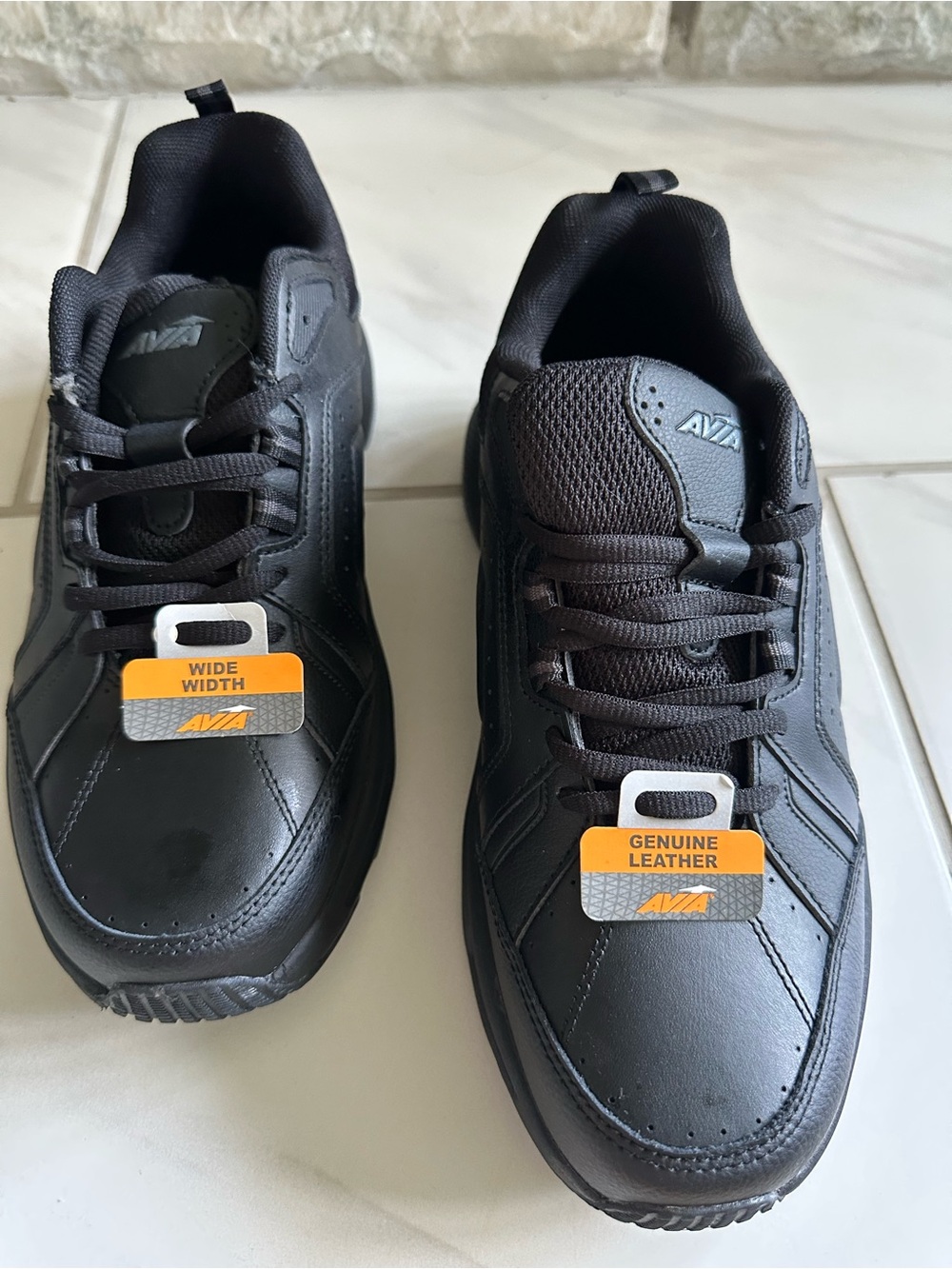 Avia Black Leather Sneakers Men’s Size 8.5W Wide Memory Foam Casual Shoes